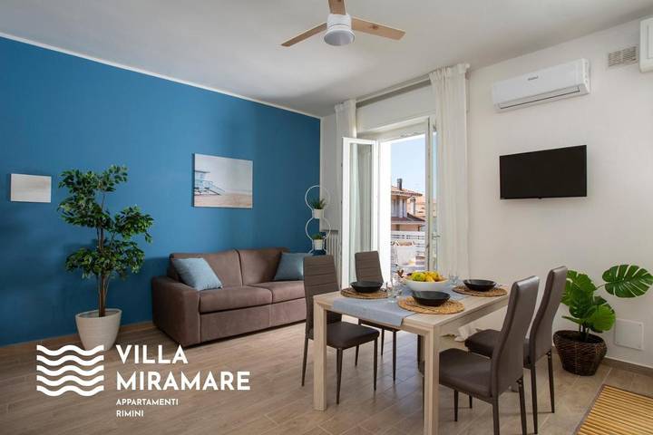 Appartamento per 4 persone, con Balcone e Terrazza nonché Panorama a Miramare