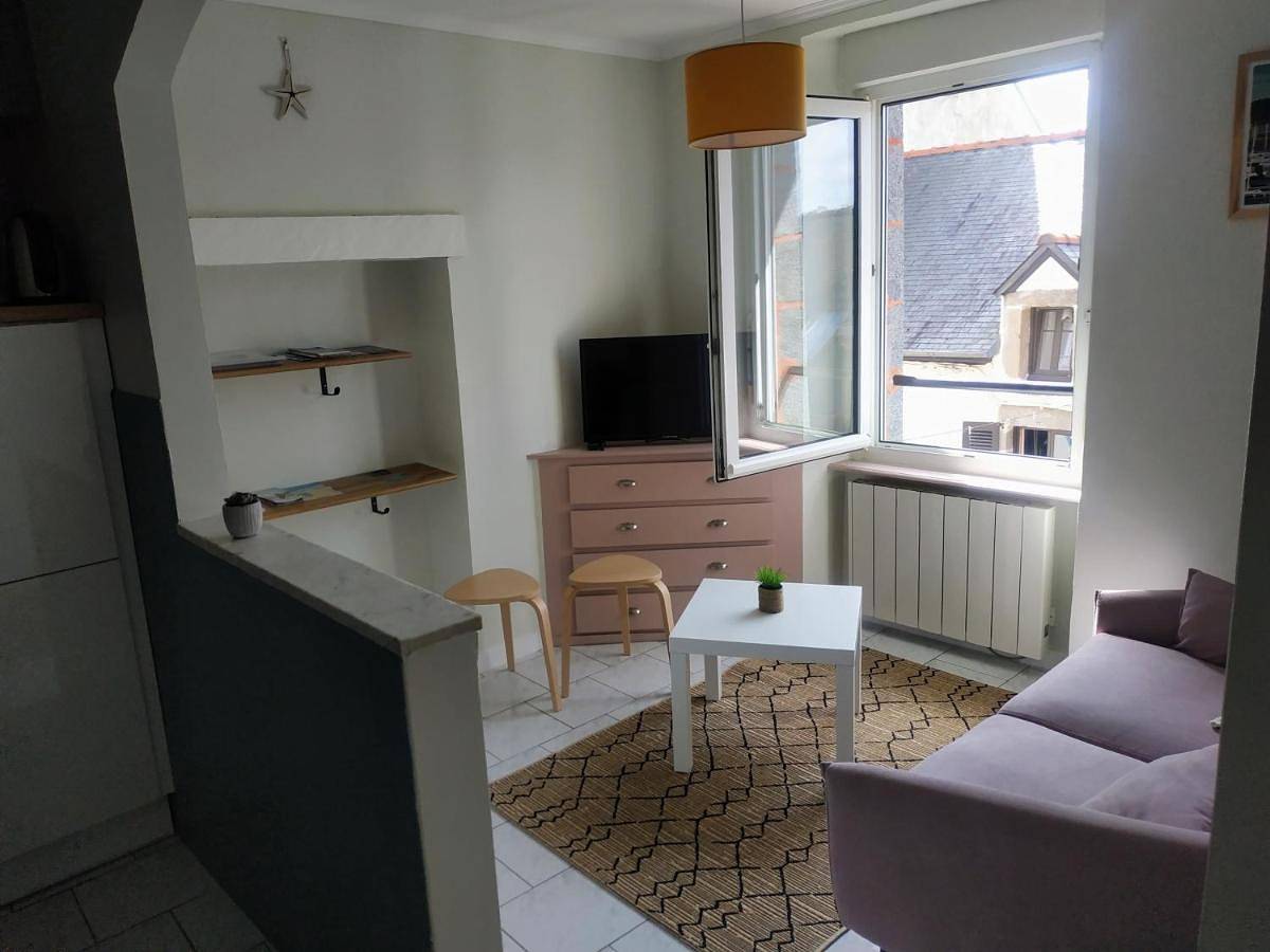 Appartement entier, Two-Bedroom Apartment in Binic, Côte de Goëlo