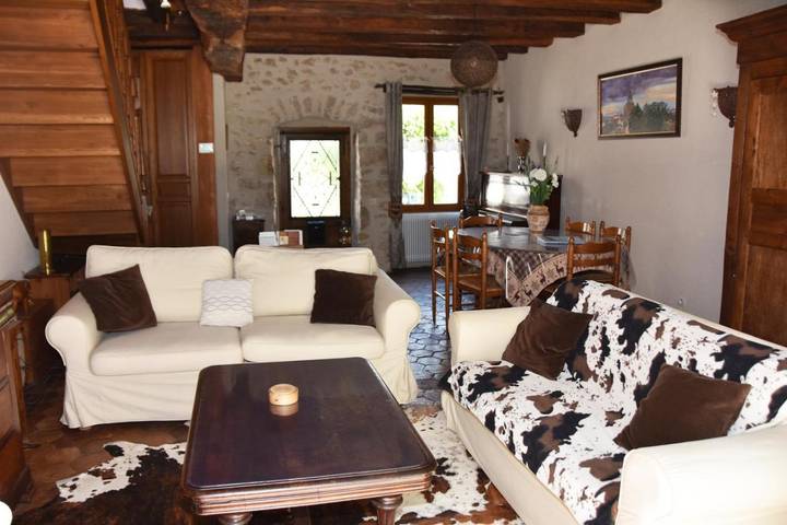 Location de vacances pour 6 personnes, avec jardin et vue, adapté aux familles à Provins - 2