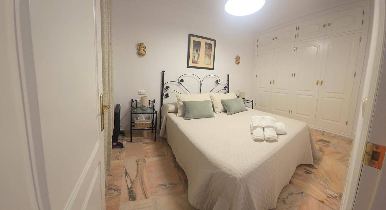 Three-Bedroom House in Genalguacil, Malaga Prowincja