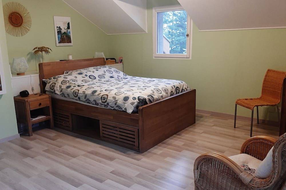 Vacation home rental in the mountains. Dogs welcome. in Saint-Vincent-de-Mercuze, Isère