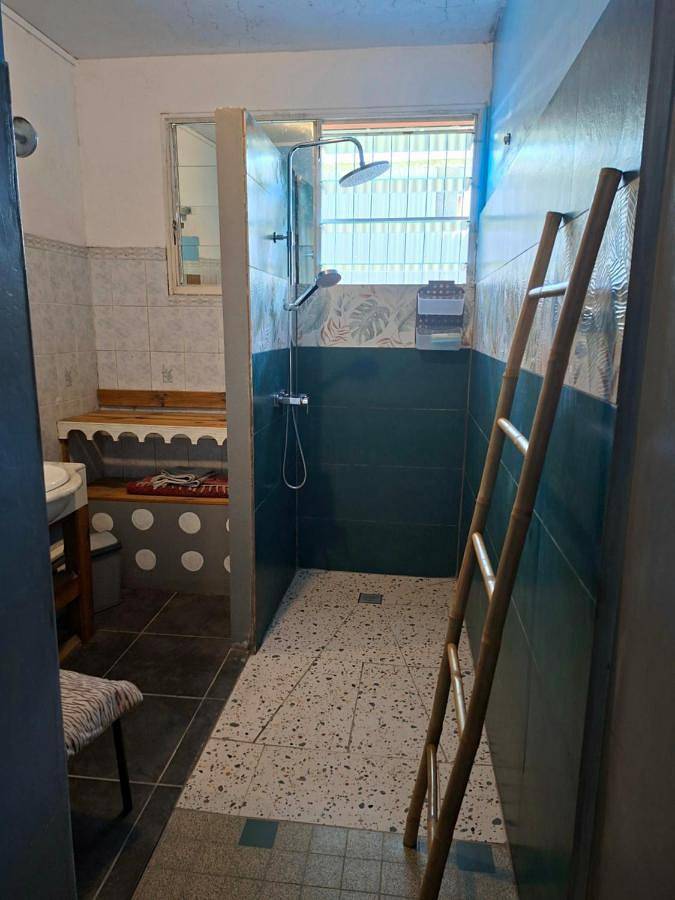 Location de vacances pour 8 personnes, avec terrasse et vue à Cilaos - 2