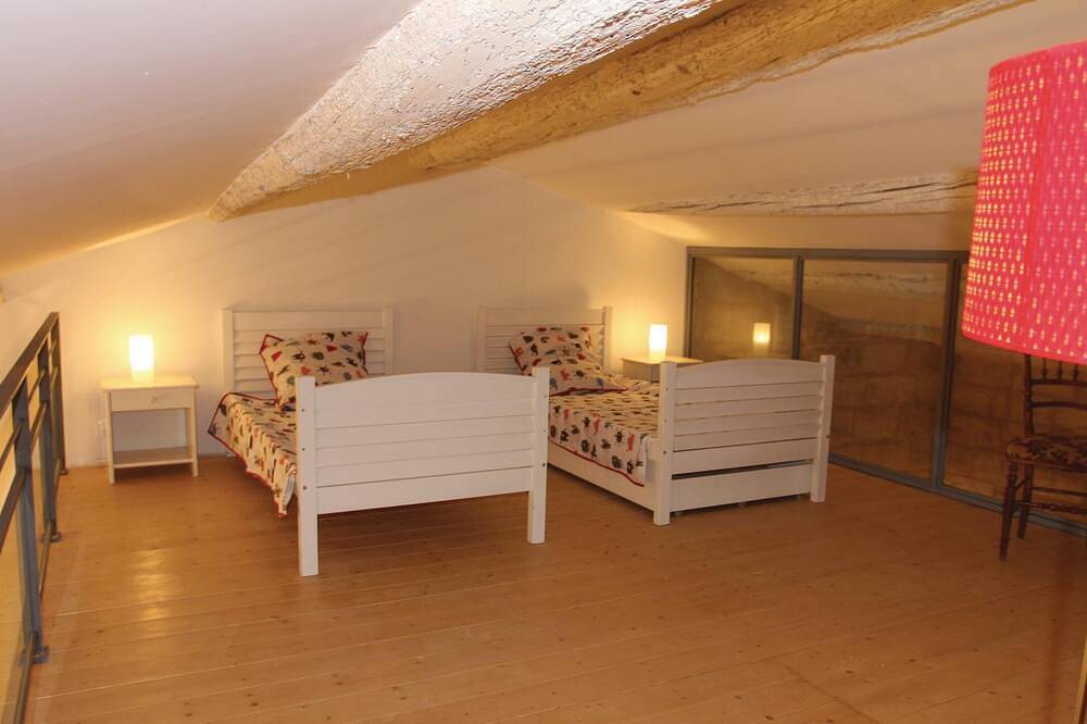 2 bedroom beautiful home in Bellegarde in Bellegarde, Nimes region