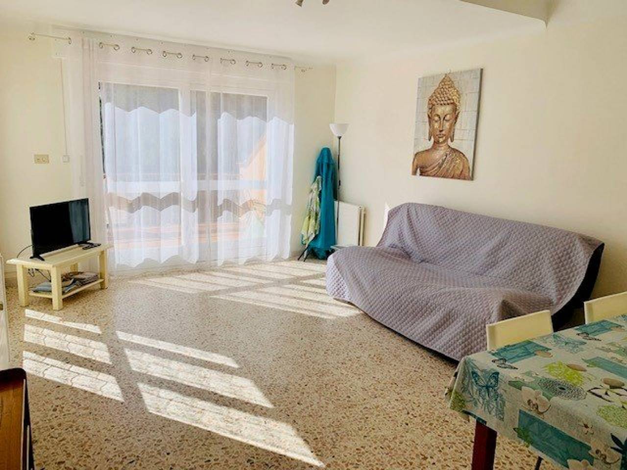 Apartamento entero, Apartamento F2 con terraza, aparcamiento y ascensor en Amélie-les-Bains in Montbolo, Región Céret