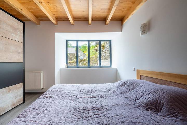 Gîte pour 6 personnes, avec terrasse dans Cubières - 4