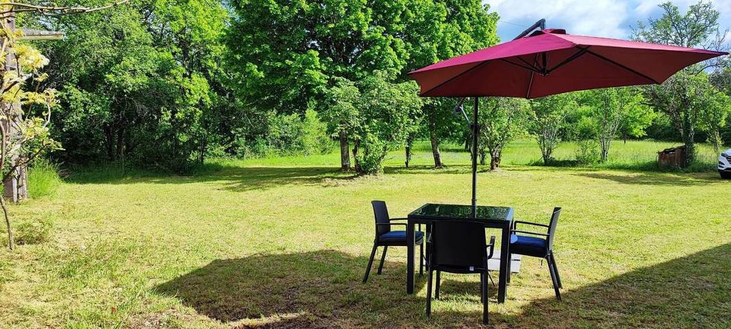 Location de vacances pour 6 personnes, avec jardin à La Cassagne - 3