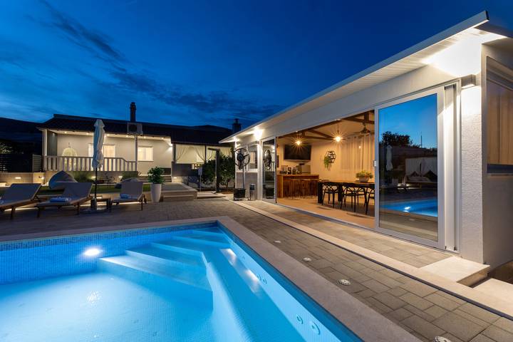Villa für 5 Personen, mit Garten und Pool in Trogir