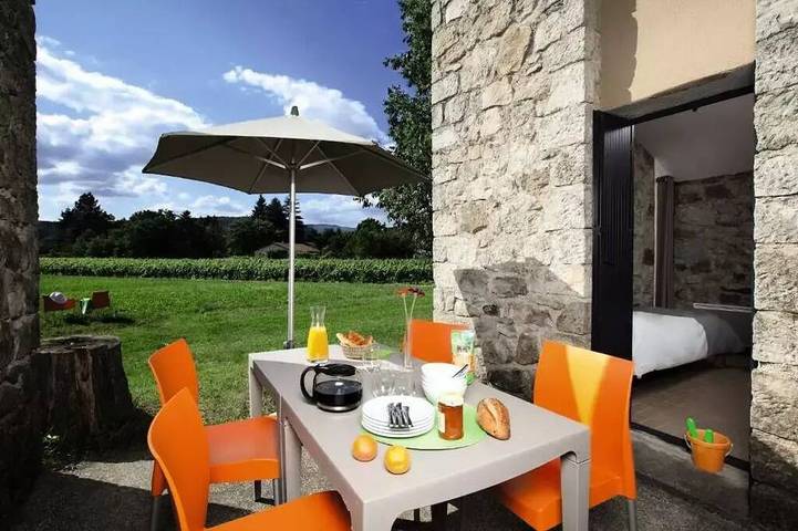 Mobil home pour 2 personnes, avec terrasse à Chambonas - 3