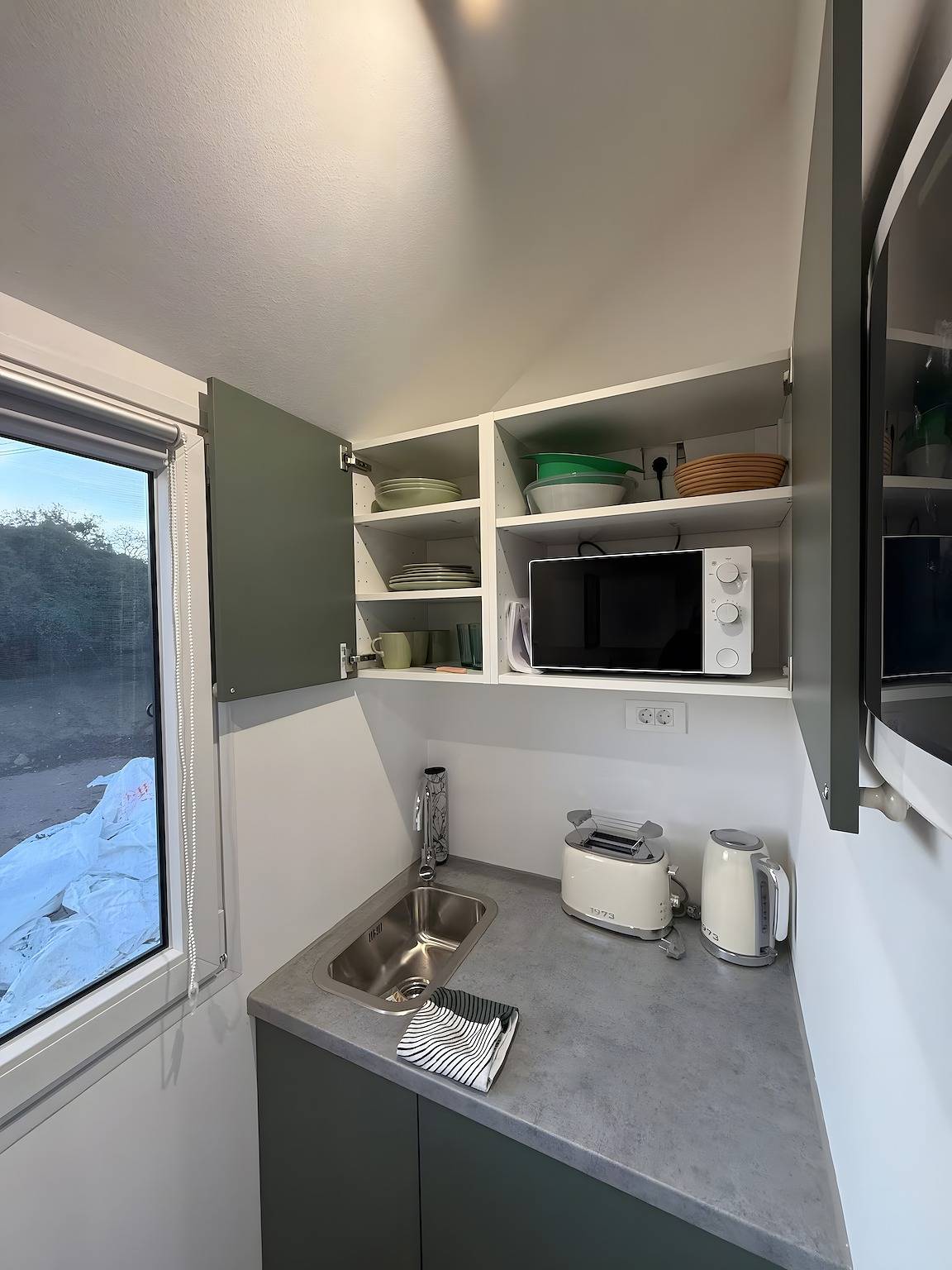 Ganze Ferienwohnung, Modernes, helles Tiny Haus naturnah in den Weinreben in Efringen-Kirchen, Hochschwarzwald