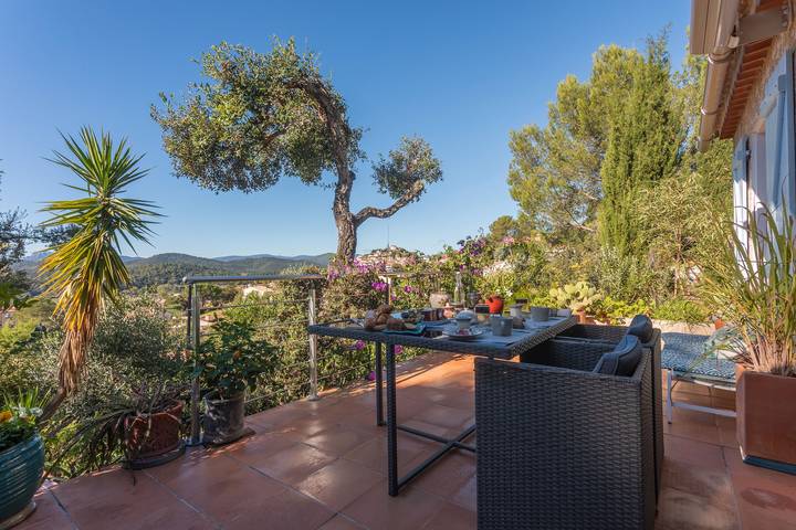 B&b for 3 people, with garden in Provence