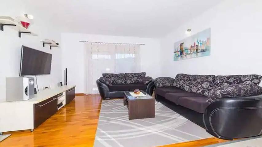 Villa pour 8 personnes, avec piscine et terrasse à Trogir