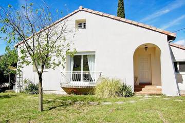 Cottage pour 6 personnes, avec jardin, animaux acceptés à Vézénobres