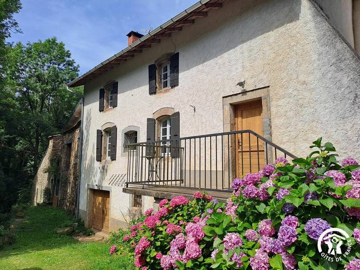 Gîte pour 14 personnes, avec sauna et jardin ainsi que terrasse et jacuzzi, animaux acceptés à Le Bez - 2
