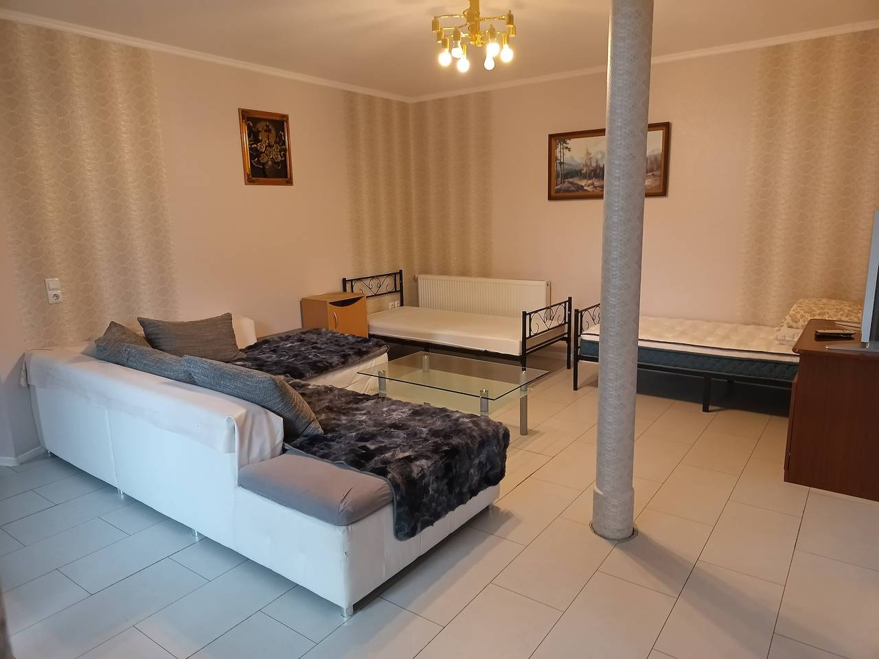 Ganze Wohnung, "Fürstenhaus" Eg hofgeismar-zentrum! in Hofgeismar, Hessisches Bergland