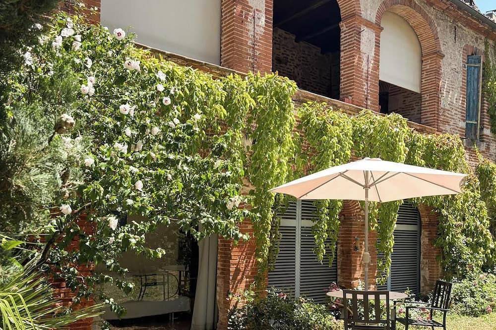 Apartamento entero, Gîtes de France® - The Cahorsin garden in Cahors, Quercy