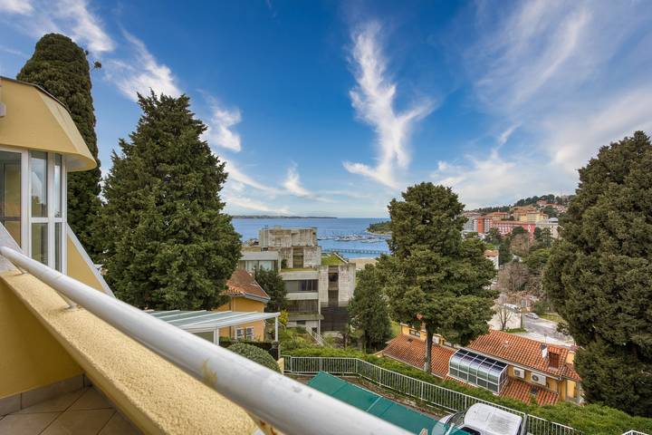 Ferienwohnung für 4 Personen, mit Terrasse und Meerblick in Portoroz - 2