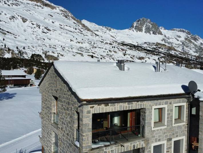 Ferienwohnung für 4 Personen, mit Balkon und Garten sowie Ausblick in Maloja