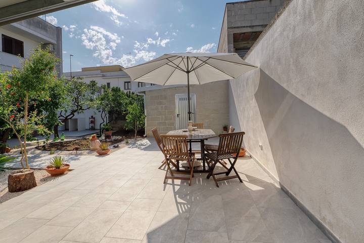 Room 'Agrù - Salento Garden Stay - Aurea' with Shared Terrace, Wi-Fi and Air Conditioning in Cavallino (Apulia), Lecce Province
