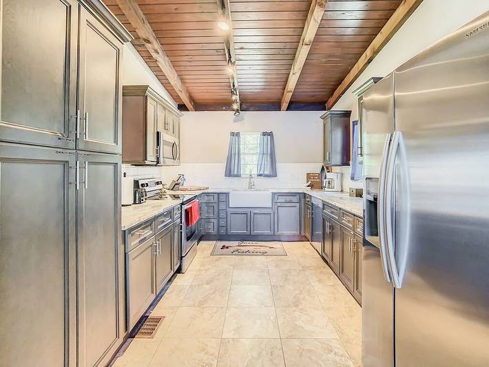 Vacation rental for 12 people, with hot tub and balcony, with pets in Pasco County