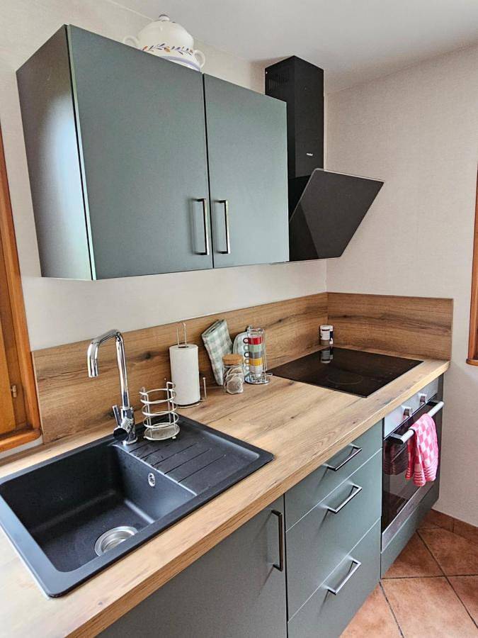 Location de vacances pour 5 personnes, avec vue et jardin à Servance - 3