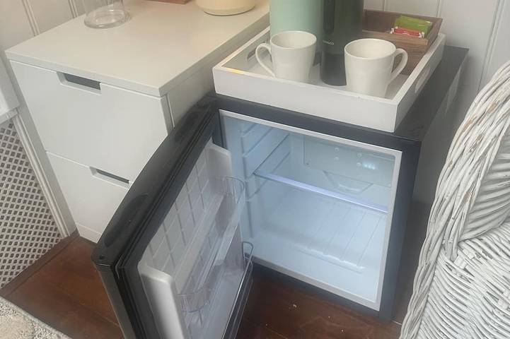 Péniche pour 2 personnes, avec terrasse dans Hauts-de-France