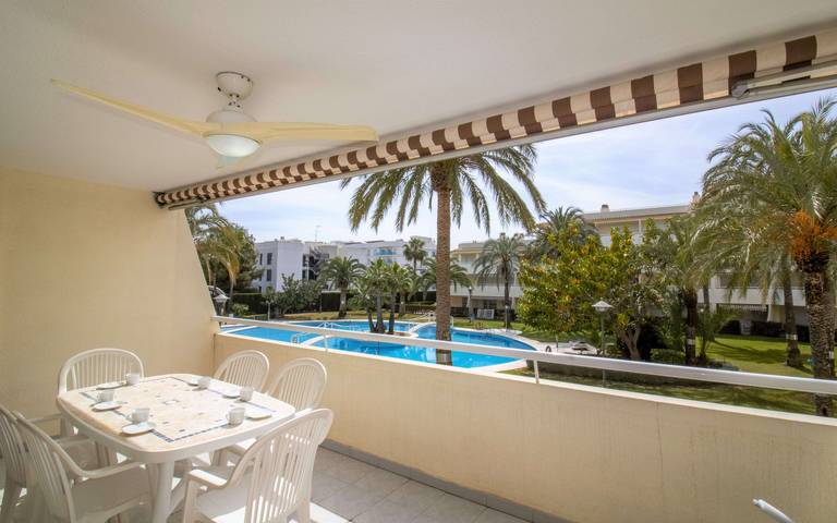 Ferienwohnung für 4 Personen, mit Terrasse und Garten sowie Kinderpool in Alcossebre