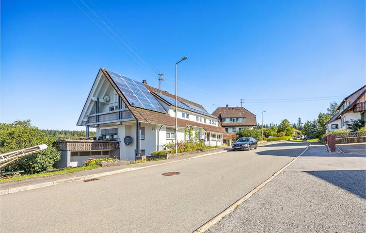 Ganze Ferienwohnung, Sonnige Erdgeschosswohnung + Parkplatz, Terrasse, Internet | Seewald 400m in Seewald, Nordschwarzwald