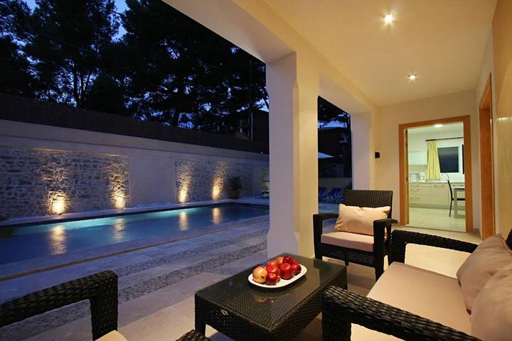 Finca "Can Medina" nahe dem Strand mit Pool, Terrasse und Garten in Cala Sant Vicenc, Pollença