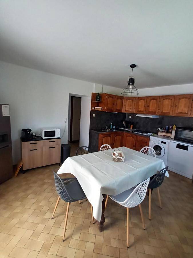 Location de vacances pour 6 personnes, avec jardin à Les Magnils-Reigniers - 4