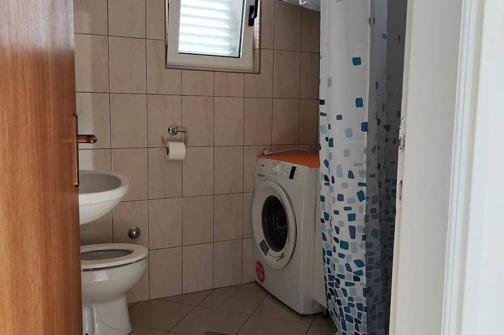 Holiday Home Maja - Four Bedroom Holiday Home with Terrace and Sea View in Maslinica, Solta