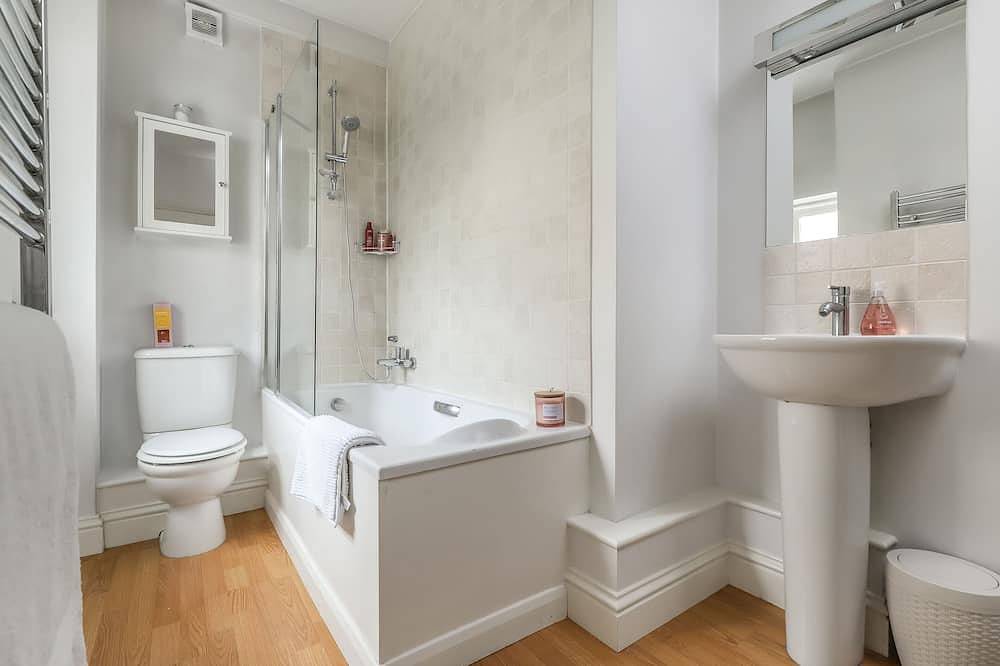 Entire apartment, Beautiful apartment in the centre of Winchester with parking! in Winchester, South Downs