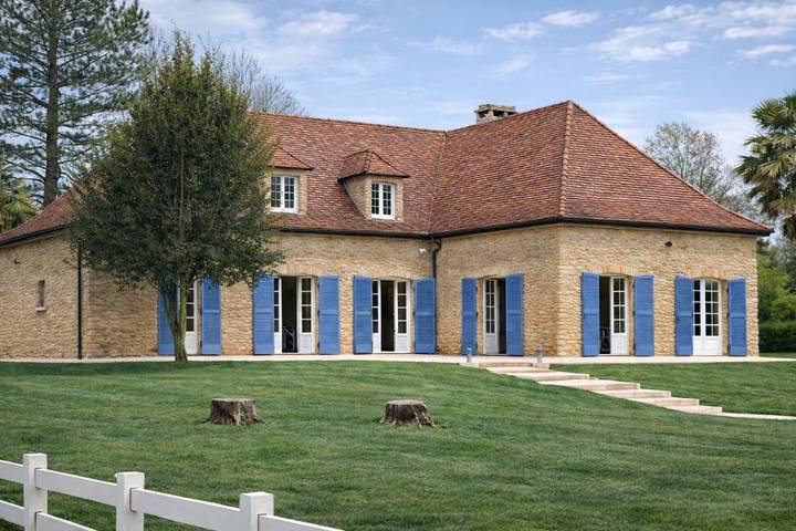 Location de vacances pour 8 personnes, avec vue ainsi que piscine et jardin à Marsalès