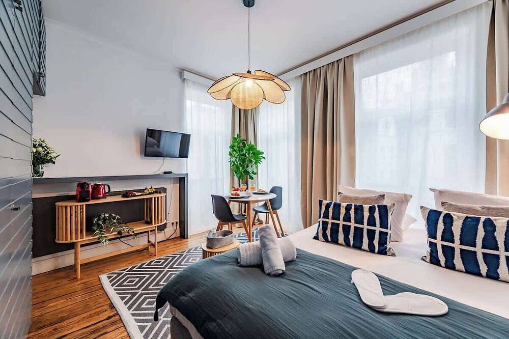 Entire apartment, Cozy Studio with Unesco Views in Brussels, Brussels region