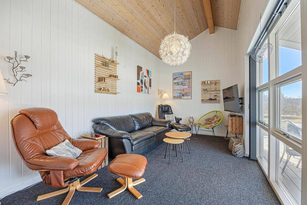 Familienfreundliches Ferienhaus mit Badetonne und Außendusche in Skodbjerge, Haurvig