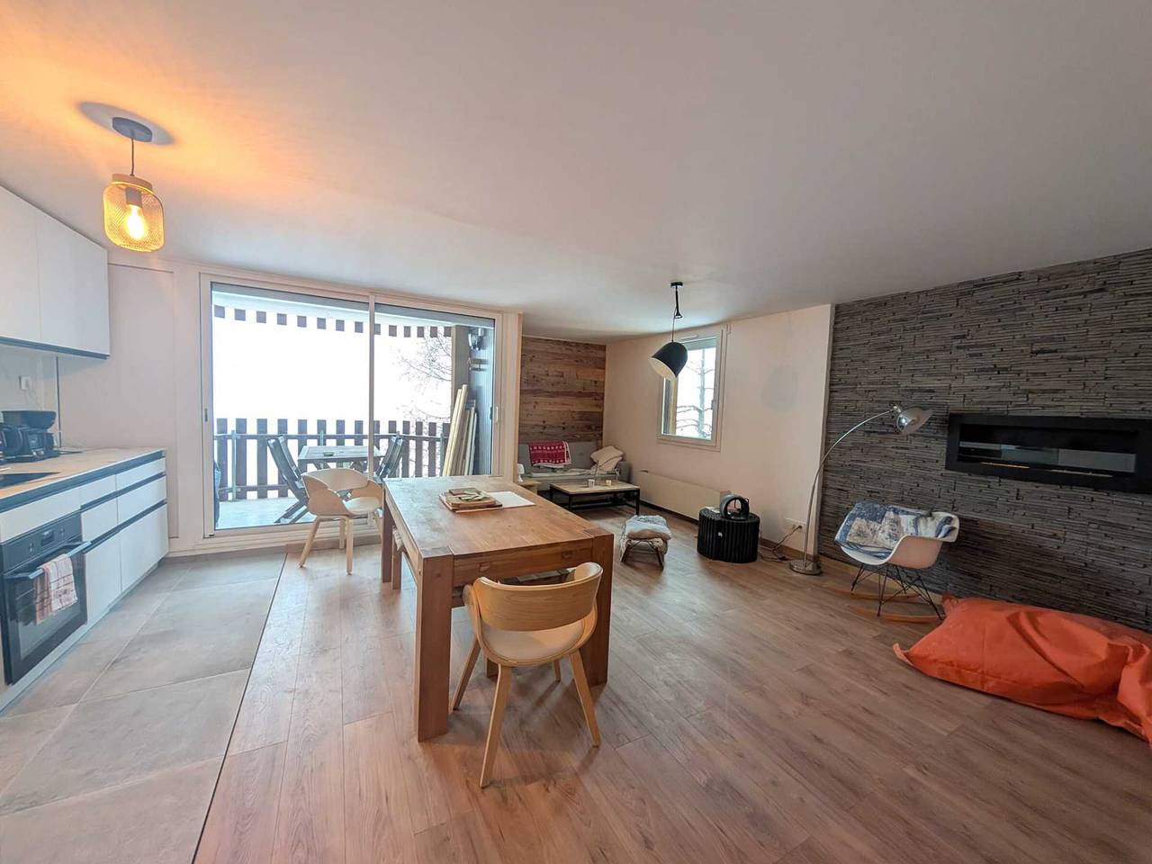 Appartement entier, Superbe logement skis aux pieds, calme avec parking, près Montgenèvre in Montgenèvre, Région de Briançon