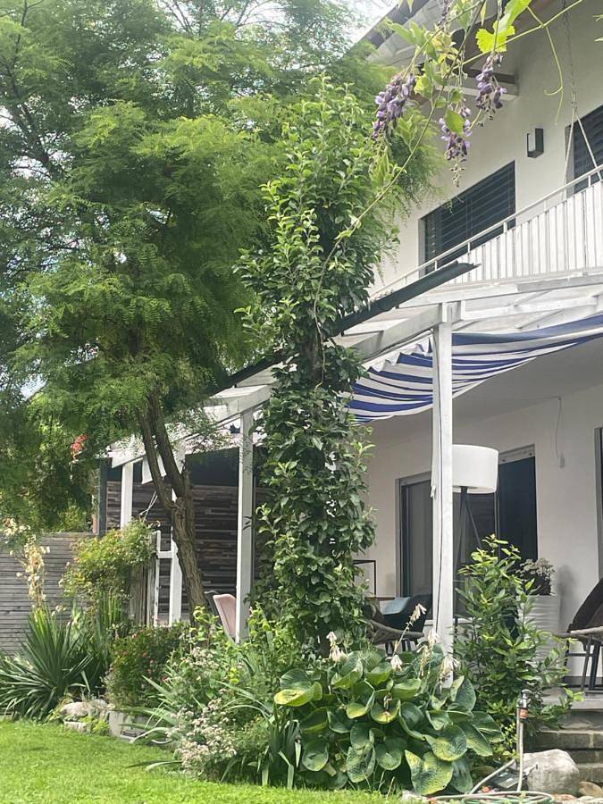 Ferienwohnung für 6 Personen, mit Ausblick und Garten, kinderfreundlich in Kirchanschöring