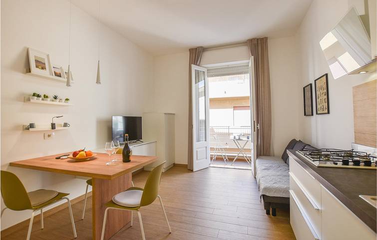 Entire holiday apartment, Sea View Apartment with Parking and Wi-Fi in Pozzallo, Ragusa Province