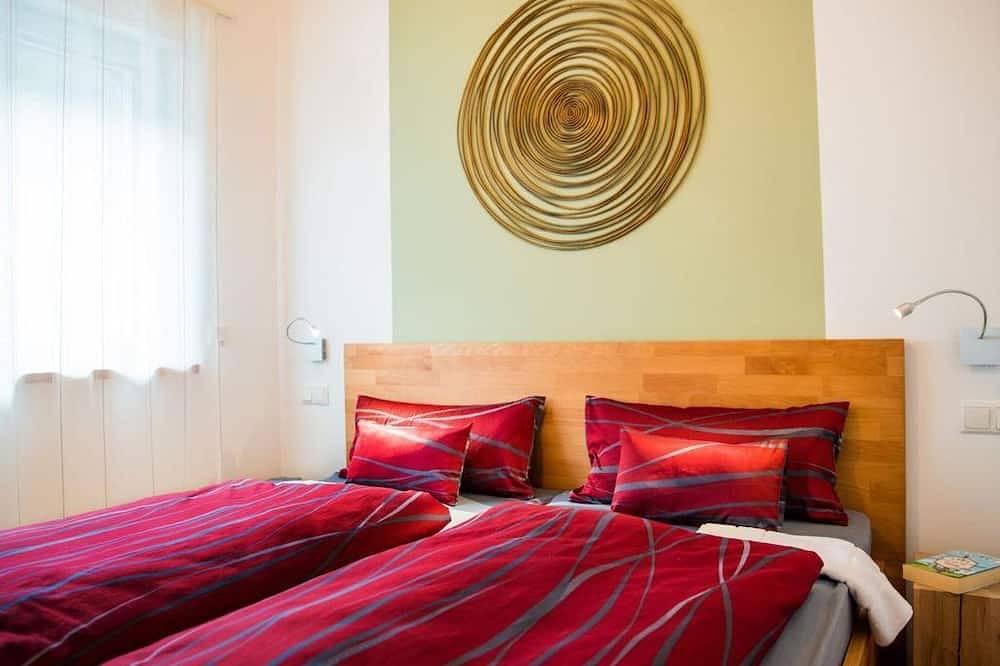 Ganze Wohnung, Ferienwohnung Rubin - Ferienhaus Weitblick in Burg Eltz, Burgen (Mosel)