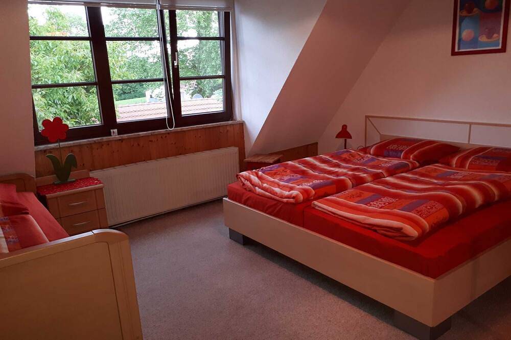 Ganze Wohnung, Urlaub im Fachwerkhaus - Ferienwohnung Fachwerkhaus in Malchiner See, Basedow