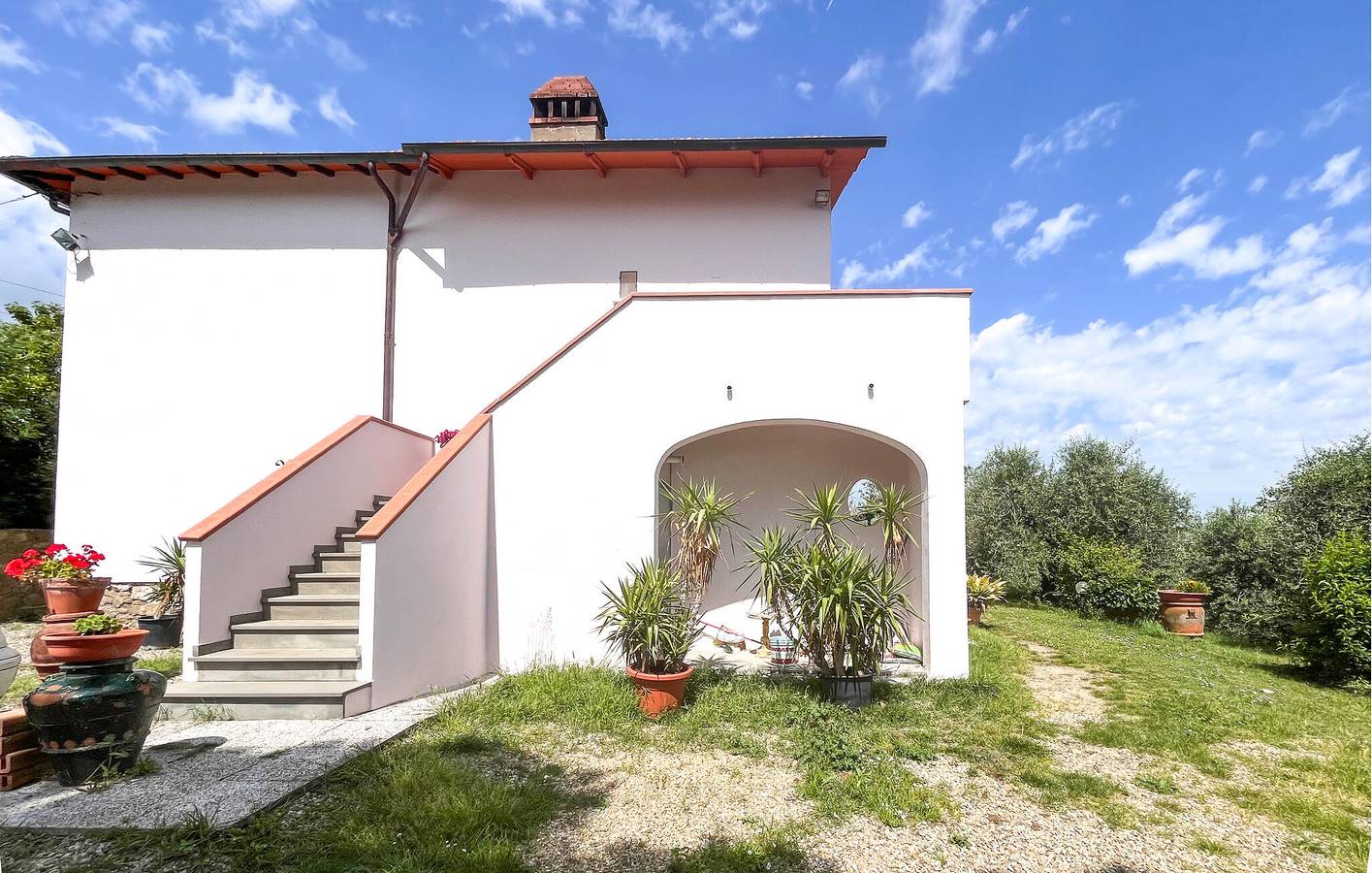 Charmante Wohnung mit Pool & Garten, 2km von Cavriglia in Cavriglia, Chianti