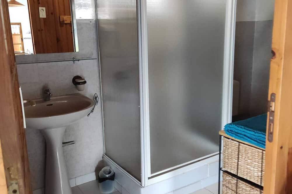 Ganze Wohnung, Self-contained, air-conditioned studio, swimming pool just for you, rated 2*. in Ucel, Parc naturel régional des Monts d'Ardèche