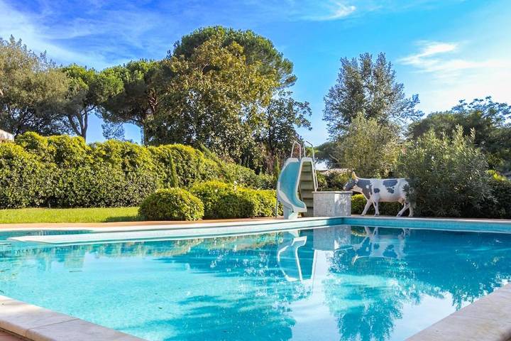 Villa für 19 Personen, mit Whirlpool und Terrasse sowie Garten und Pool in Massa