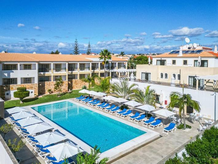 Aparthotel para 2 pessoas, com piscina e vista e ainda jardim em Albufeira