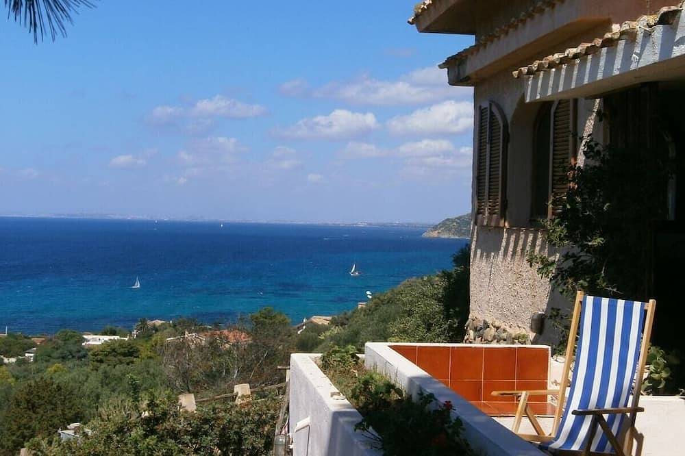 Private villa with sea view in Sardinia in Geremeas, Torre delle Stelle