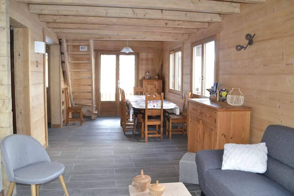 Beau chalet 10 pers. à 20m des pistes, parking privé in Le Grand-Bornand, Région d'Annecy