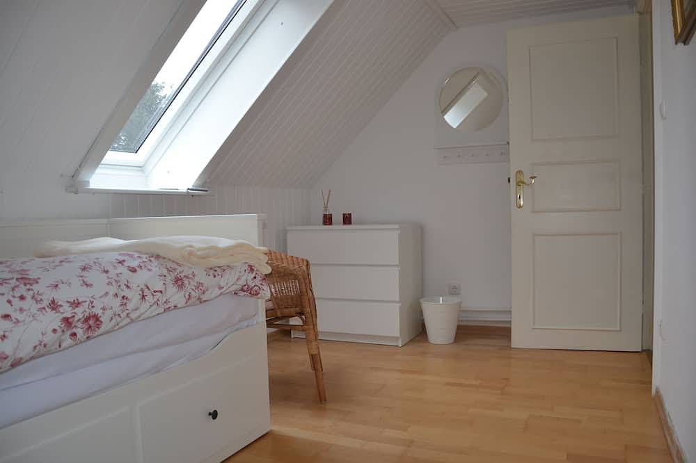 Cozy vacation home, 2-5 persons, garden and terrace, dogs welcome in Garding, Eiderstedt