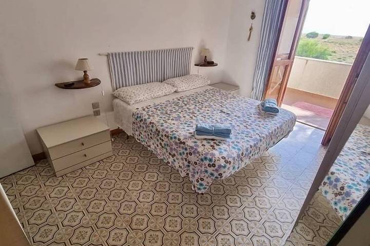 [Vista Mare] Su tre piani con giardino in Falerna Marina, Falerna