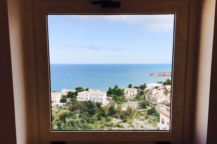 Appartamento intero, Dimora Mariadina Grand View: 260 mq di Luce, Terrazza sul Mare e Posti Auto. in Peschici, Peschici e dintorni