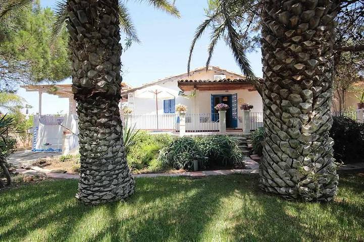 Holiday home for 8 people, with garden and terrace - 1