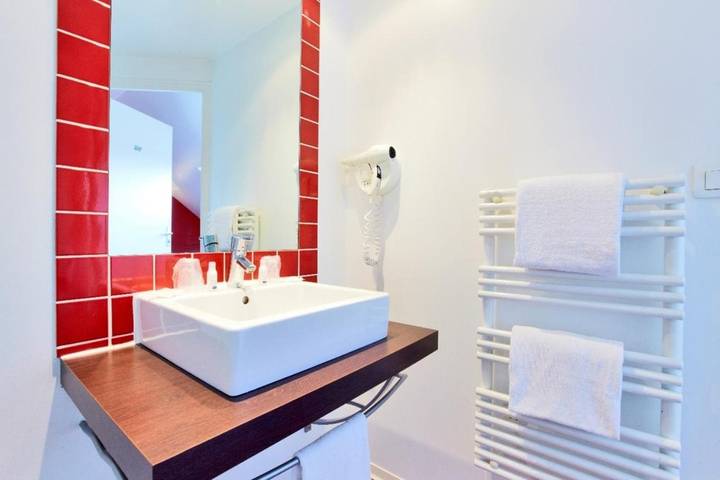 Hôtel pour 2 personnes, avec sauna ainsi que jardin et terrasse à Mont-Saint-Aignan - 3